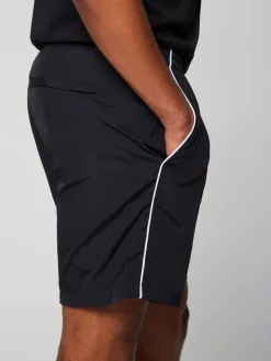 Lierna Short- Black Beauty